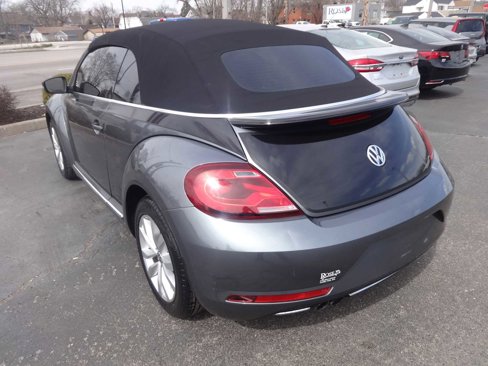 Used 2017 Volkswagen Beetle 1.8T Classic image 6