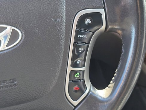 Used 2011 Hyundai Santa Fe SE image 10