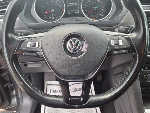 Used 2018 Volkswagen Tiguan SEL image 13