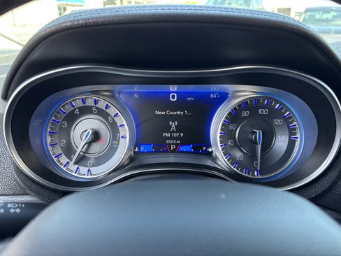 Used 2020 Chrysler 300 Touring image 26