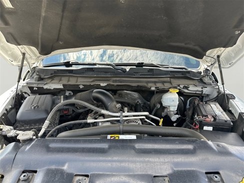 Used 2021 RAM 1500 Classic SLT image 9
