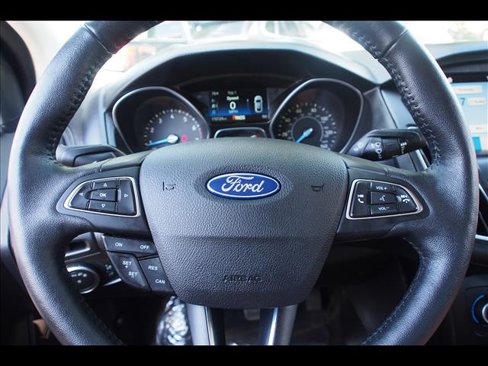 Used 2018 Ford Focus Titanium image 21