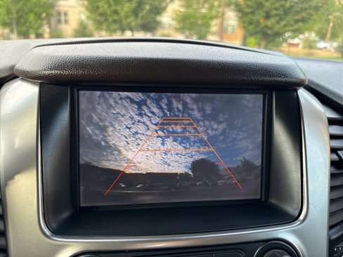 Used 2015 Chevrolet Suburban LTZ image 4