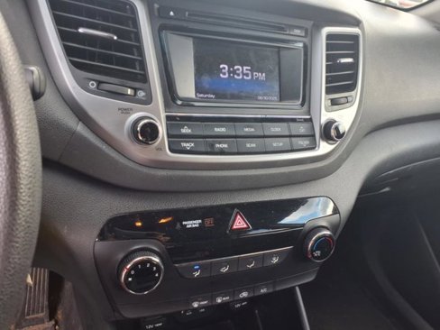 Used 2016 Hyundai Tucson SE image 16