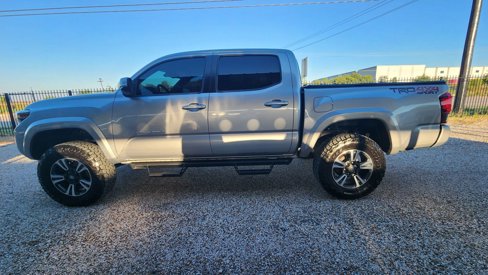 Used 2019 Toyota Tacoma TRD Sport image 6