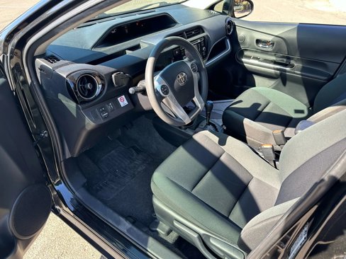 Used 2016 Toyota Prius C One image 10