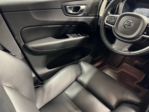 Used 2020 Volvo XC60 T6 Inscription w/ Protection Package image 26