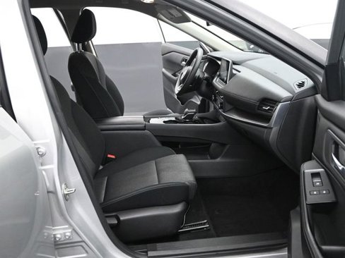 Used 2024 Nissan Rogue SV image 19