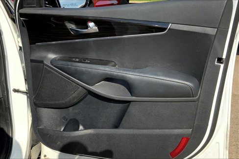 Used 2019 Kia Sorento L image 20
