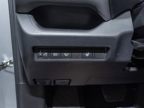 Used 2022 Toyota RAV4 XLE image 11