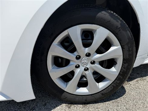 Used 2024 Toyota Corolla LE image 6