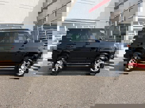 Used 2016 Toyota 4Runner SR5 image 17