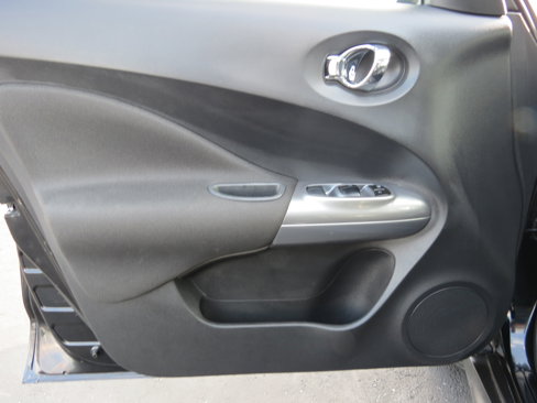 Used 2011 Nissan Juke SL w/ Chrome Pkg image 24