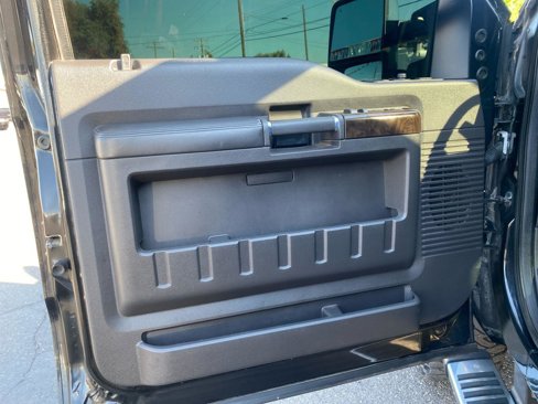 Used 2015 Ford F350 Platinum w/ Platinum Package image 31