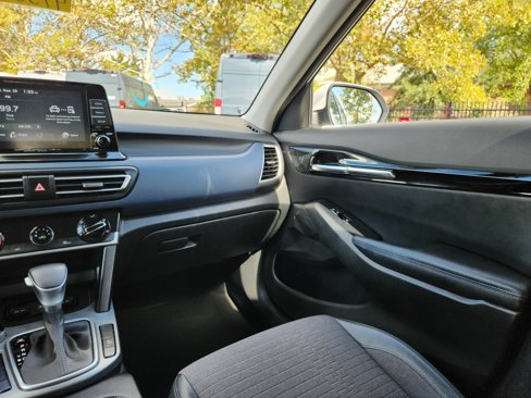 Used 2021 Kia Seltos S image 24