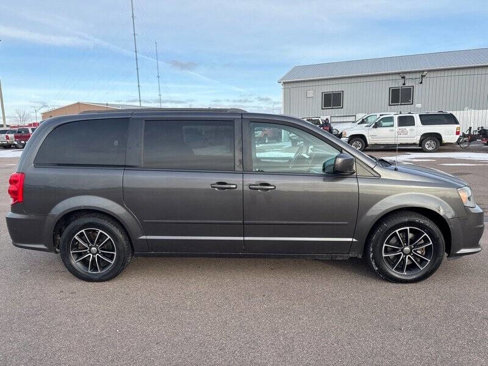 Used 2016 Dodge Grand Caravan R/T image 9
