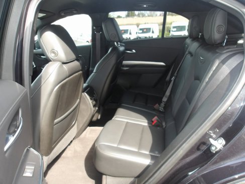 Used 2023 Cadillac XT4 Premium Luxury image 16