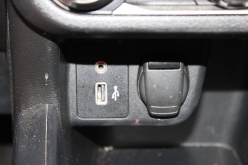 Used 2022 Nissan Versa SV image 27
