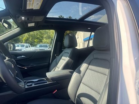 New 2026 Chevrolet Equinox LT w/ Convenience Package II image 9