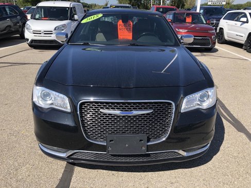 Used 2018 Chrysler 300 Limited image 10