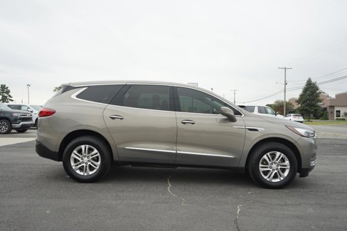 Used 2018 Buick Enclave Essence image 6