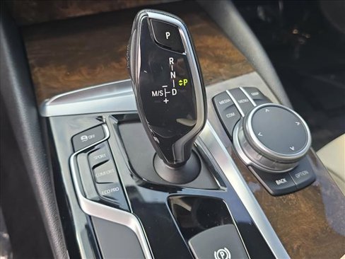 Used 2019 BMW 530i w/ Convenience Package image 13
