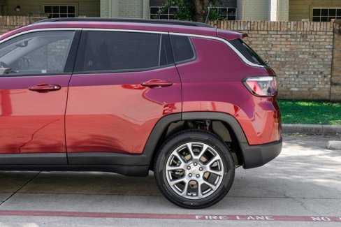 Used 2022 Jeep Compass Latitude image 22