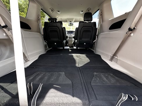 Used 2022 Chrysler Pacifica Touring-L image 26