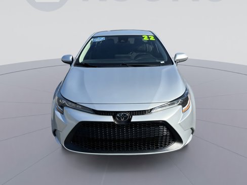 Used 2022 Toyota Corolla LE image 11
