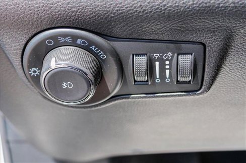Used 2024 Jeep Compass Trailhawk image 13