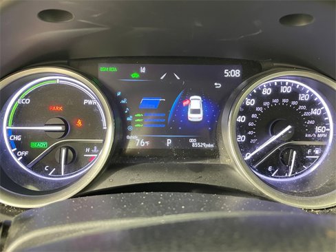 Used 2021 Toyota Camry XLE image 6