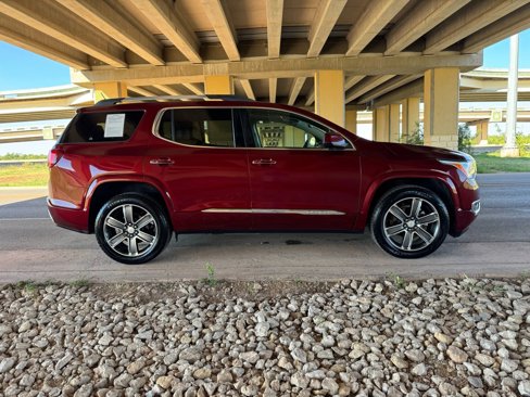 Used 2017 GMC Acadia Denali w/ Technology Package image 2