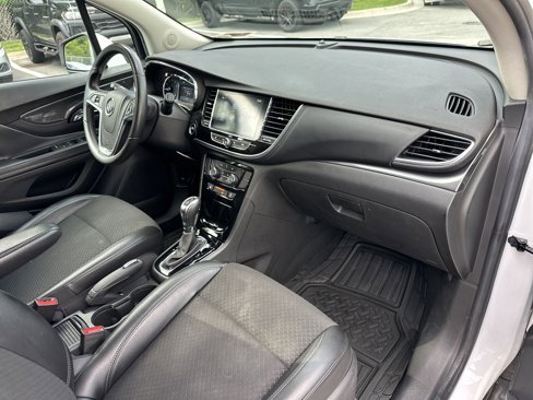 Used 2020 Buick Encore Preferred w/ Safety Package image 34