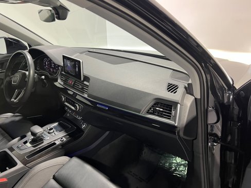 Used 2018 Audi Q5 Prestige w/ Prestige Package image 33