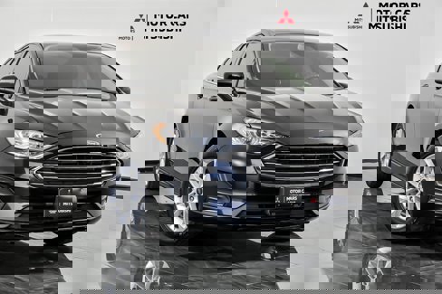 Used 2020 Ford Fusion SE image 1