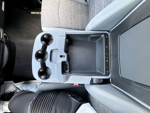 Used 2015 RAM 1500 SLT image 30