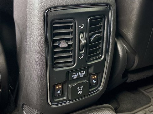Used 2015 Jeep Grand Cherokee Overland image 25