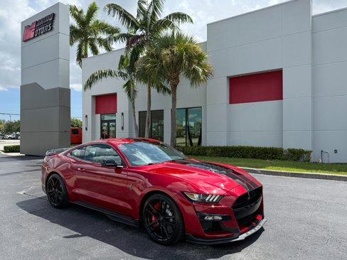 Used 2022 Ford Mustang Shelby GT500 w/ Technology Package image 1