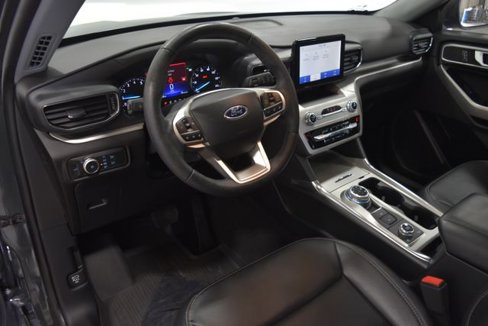 Used 2022 Ford Explorer XLT w/ Equipment Group 202A image 22