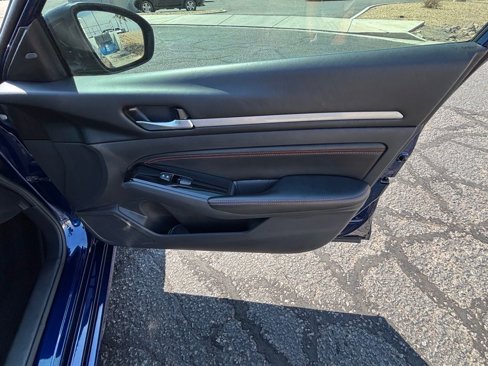 Used 2023 Nissan Altima 2.5 SR image 13