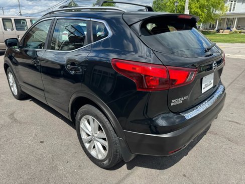 Used 2018 Nissan Rogue Sport SV w/ SV All-Weather Package image 8