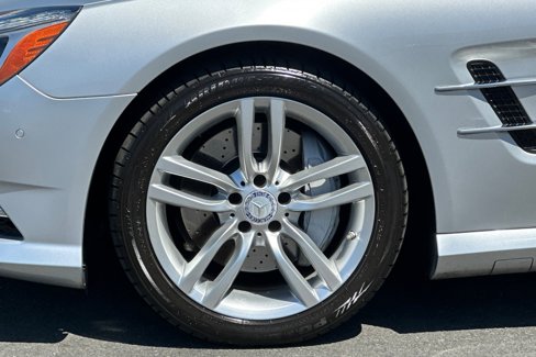 Used 2013 Mercedes-Benz SL 550 image 24
