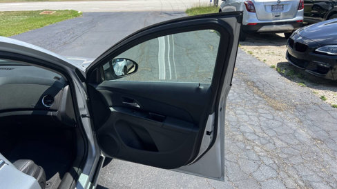 Used 2012 Chevrolet Cruze LT image 29