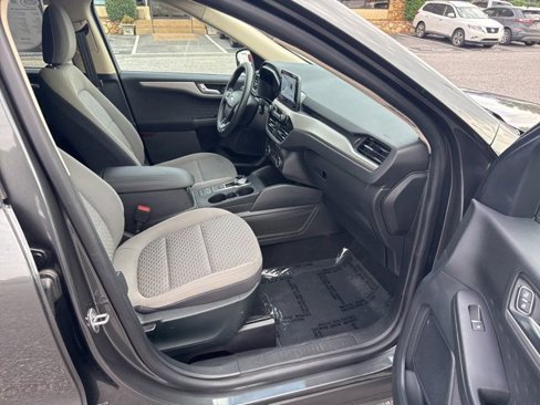 Used 2020 Ford Escape SE image 19