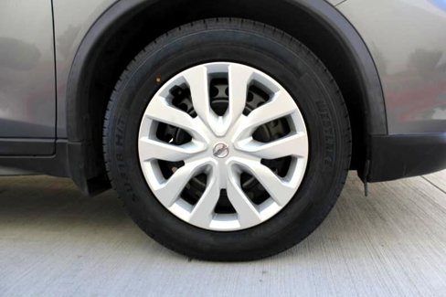 Used 2018 Nissan Rogue S image 31