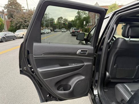 Used 2020 Jeep Grand Cherokee Limited X image 23