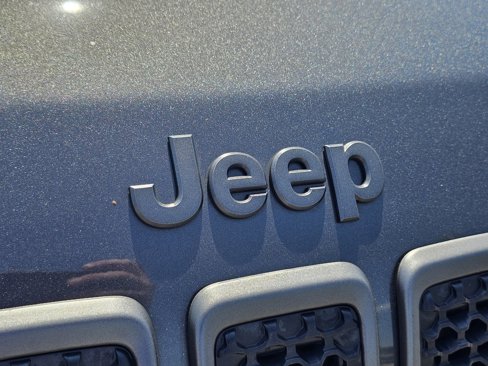 Used 2022 Jeep Cherokee Trailhawk w/ Sound & Nav Group image 30