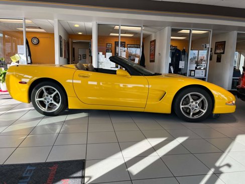 Used 2002 Chevrolet Corvette Convertible w/ Preferred Equipment Group2 image 5
