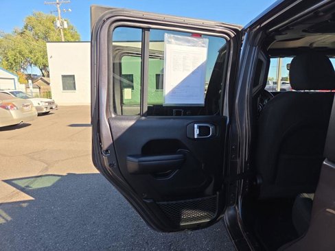 Used 2021 Jeep Gladiator Sport image 32