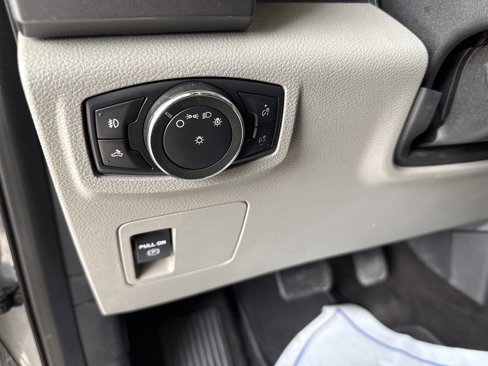 Used 2020 Ford F150 XLT image 21